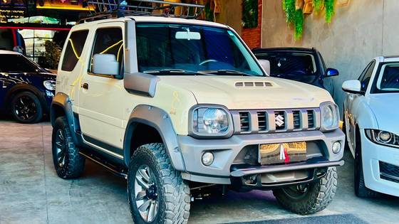 SUZUKI JIMNY 1.3 4SPORT DESERT 4X4 16V GASOLINA 2P MANUAL SUZUKI JIMNY 1.3 4SPORT DESERT 4X4 16V GASOLINA 2P MANUAL